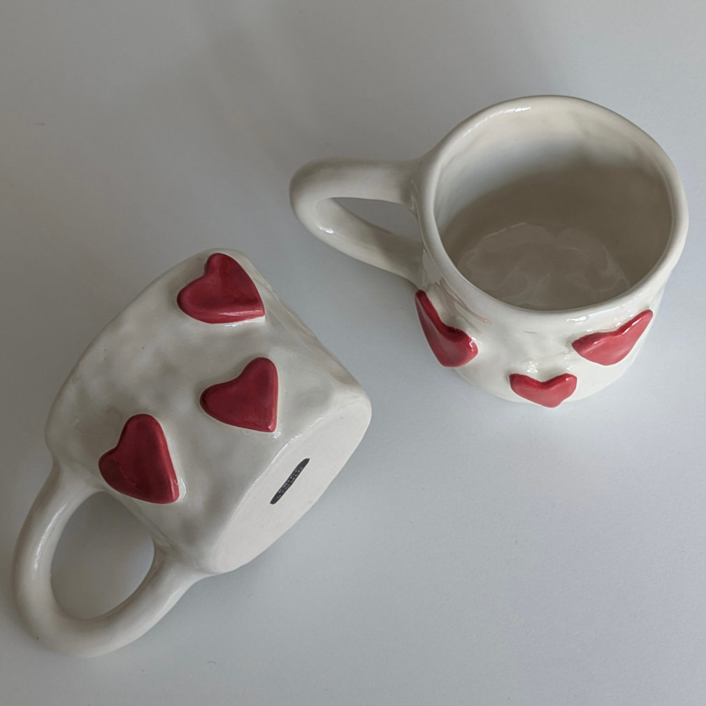Kubek z sercami